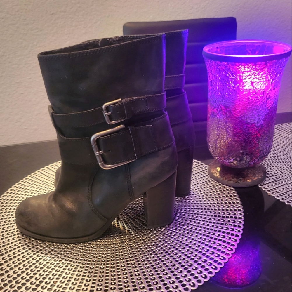 💕Vintage Nine West Booties!!